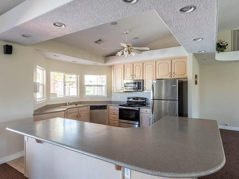 Clubhouse-Kitchen.webp