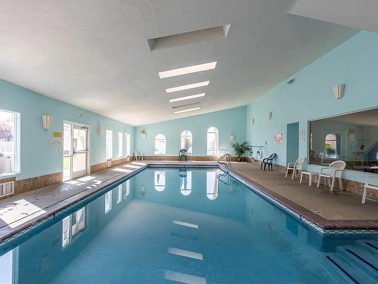 Indoor-Pool-(south).webp