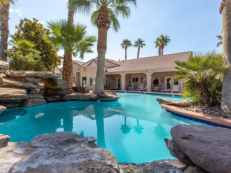 Outdoor-Pool-and-Clubhouse.webp